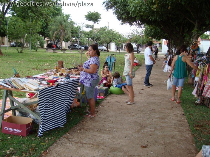 497_geocities_ws_bolivia_plaza.jpg