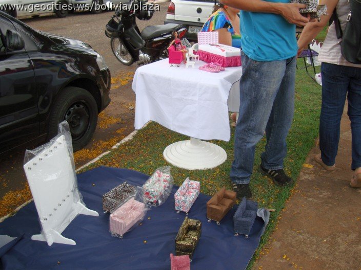 506_geocities_ws_bolivia_plaza.jpg