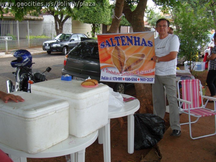 519_geocities_ws_bolivia_plaza.jpg