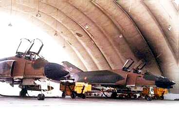 2 F-4C en Barracón de Alerta. (B.A. Torrejón, Madrid).