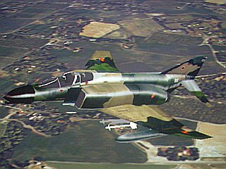F4-C  (121-17)