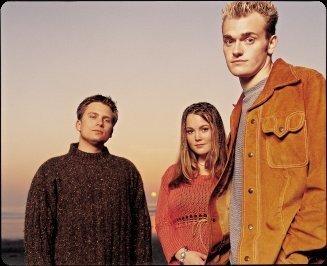 Nickel Creek *sigh*  I <3 Chris (the one on the far right)