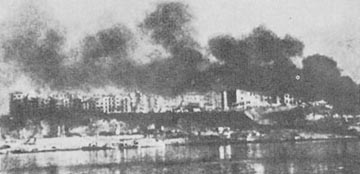 Vista desde el Volga de Stalingrado ardiendo