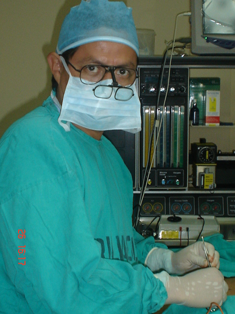 En el Instituto Médico "SOLMEDICAL", operando en el Programa de Solidaridad que organizó la FILACP, 26 de mayo de 2009 