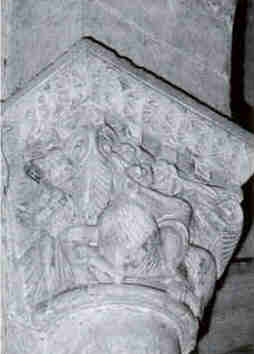 Capitel del lado del Evangelio