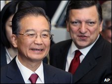 European Commission President Jose Manuel Barroso and Chinese Premier Wen Jiabao meeting in Brussels