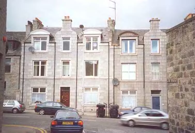 Calle Hutcheon No.140 Aberdeen Escocia. Aqui vivi� Annie Lennox toda su infancia