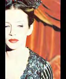 Annie en el video "No More I Love you's"