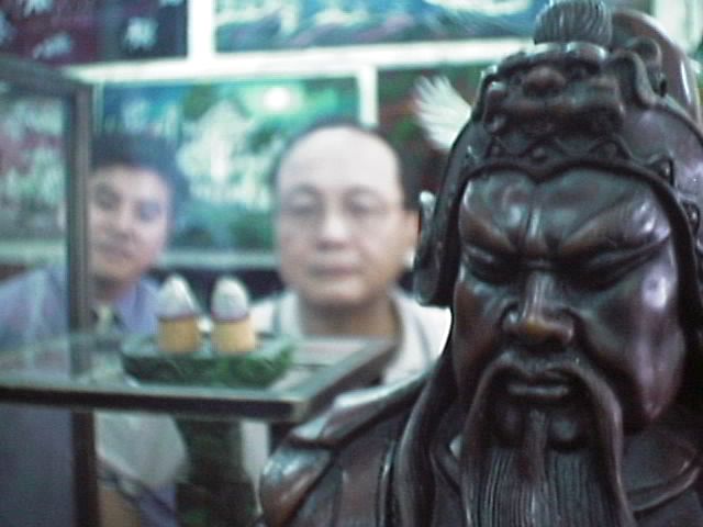 In-your-face Antiques