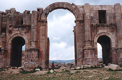 De Hadrianuspoort in Jerash