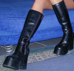 Heather Crushes With Love