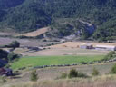 SE VEN CAJAS ABEJAS Y CEMENTERIO