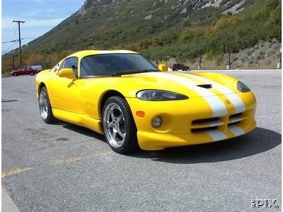 buy 2001 Viper GTS at wholesale price exotic automobiles for sale lamborghini porsche ferrari bmw mercedes benz viper diablo murcielago 2000 2001 2002