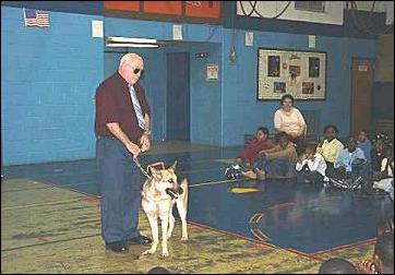 Mike introducing Viper to the students
