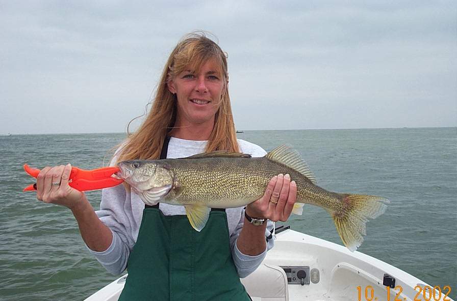 Chris was reaaly excited to finally catch an eye over 18" like out at Devils Lake!