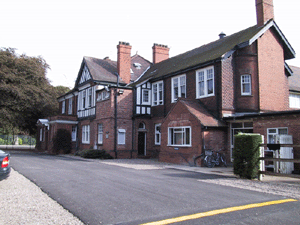 The House on Haunted - er - Knoll...? (Click to go to the Cleminson JCR site.)
