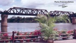 Puente sobre el " R�o Kwai "