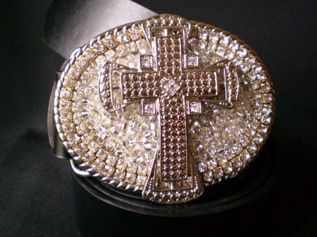 FD Signature buckle... All clear crystals and goes with everything!