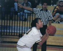 high school basketball, love the ref!!