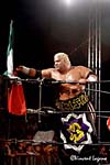 RIKISHI CARESSING ITALIAN FLAG