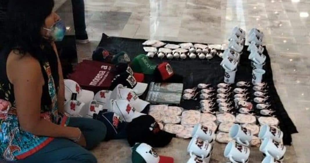 Con la cacareada "revocaci�n de mandato" en puerta, al respecto hay un elemento constitucional poco comentado donde se percibe que todo el asunto esconde una acto demag�gico m�s del actual mandatario. �Por qu� ning�n "analista" ha abundado a fondo sobre esta enga�ifa?