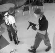 M�s conocida por una pel�cula de Michael Moore, la matanza en la preparatoria Columbine es tristemente c�lebre por las razones equivocadas. Una d�cada despu�s ya hay autores que empiezan a enderezar la historia