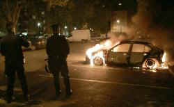 El multiculturalismo europeo acaba de tener su primera gran fisura con los disturbios en Par�s. La inc�gnita que sigue: �persistir�n sus gobiernos en esta errada postura o, finalmente, optar�n por asimilarlos y as� evitar un conflicto racial mayor? [Noviembre, 2005]