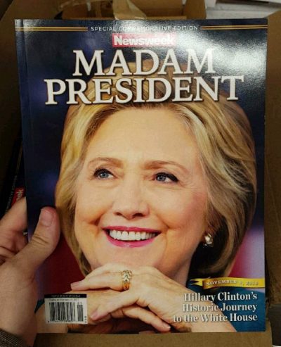 Por si a�n hubiera dudas que los medios informativos norteamericanos son m�s propaganda dem�crata que espacios informativos, esta portada de Newsweek es prueba irrefutable de ello. Veamos c�mo ese desprestigiad�smo semanario acaba de dar el m�ximo rid�culo period�stico del 2016