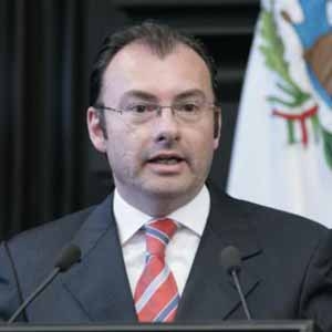 Para nada debiera extra�arnos que con el regreso del PRI al poder volvi� la cuesta de enero que ya parec�a superada. En opini�n de nuestros entrevistados, ese es solo el principio de una estrategia tricolor basada en dogmas y f�rmulas que hace d�cadas nos llevaron al abismo. As� que, preparados... 