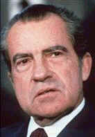 Encasillado como ultraconervador y anticomunista furibundo, fue el primer mandatario en descongelar la guerra fr�a, adem�s de tener convicciones keynesianas. De no haber sido por Watergate, Richard Nixon habr�a pasado a la historia como un gran estadista [Mayo, 2006]