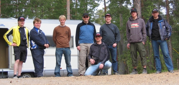MC, Esa, Leiska, Jakke, Paco, Tuhoutumaton, Makke ja Pave. Hessu ja Visa jo kotimatkalla.