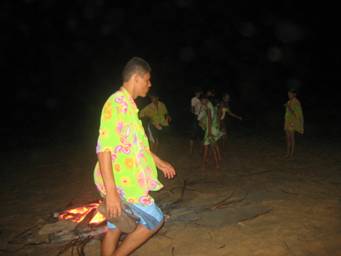 image015