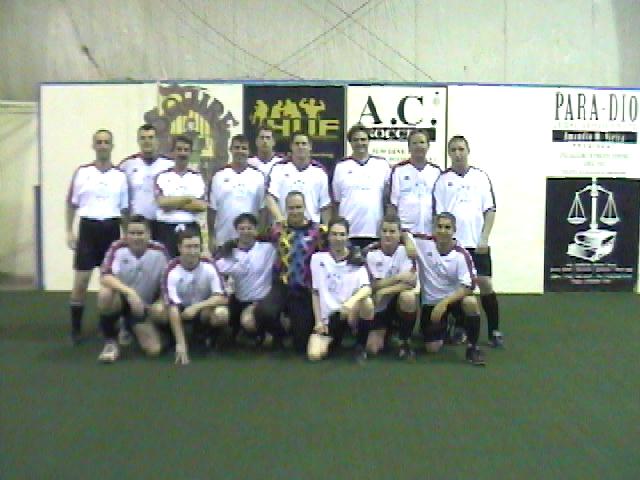 teamphoto.jpg (42726 bytes)