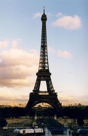  The Tour Eiffel