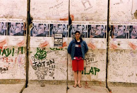 Tara by the Berlin Wall