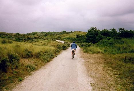 Tara pushing it hard on her one-speed bike (North Sea trail)