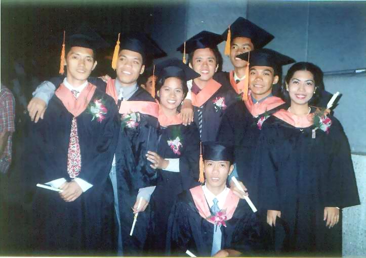 from left: Arnel, RB, Caren, B1, Me (sitting), Jeco, B2 & Thelma