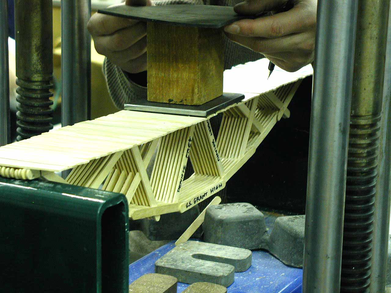 POPSICLE BRIDGE CONTEST