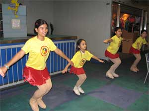 Glisse kids off ice