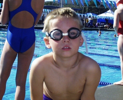 BSwimMeet1.jpg (103203 bytes)