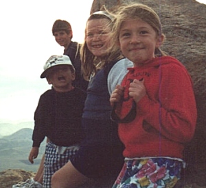 KidsBishopsPeak.jpg (45647 bytes)