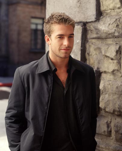 Scott Speedman Portrays Ben Covington