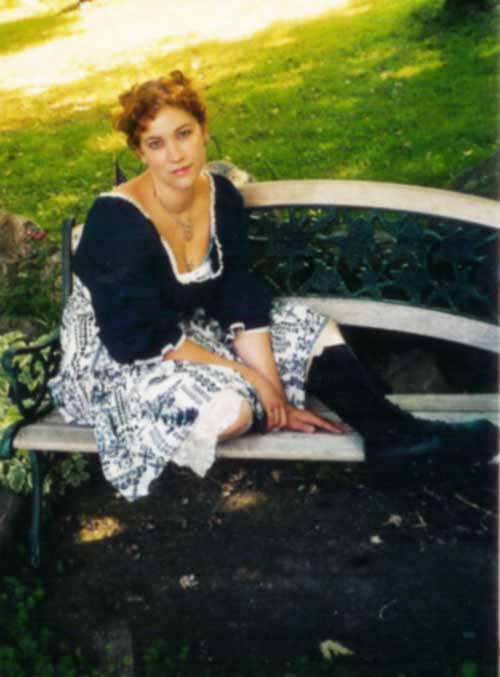 picture by Ana. i love my square-dancing dress, i got it at some church rummage sale. it's fantastic and not terribly versatile unless i want to look anacronistic.&nbsp; 
