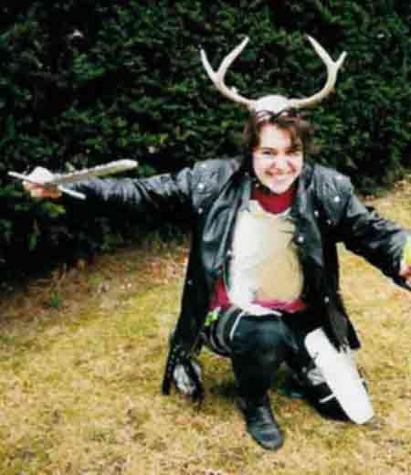 Eve is war. She really has horns growing out of her head, that's why.