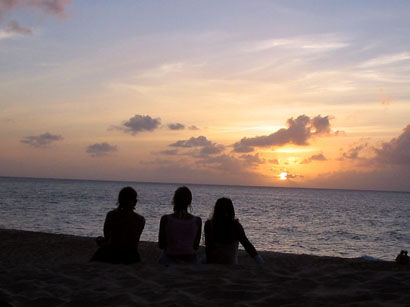 P&ocirc;r-do-sol em Pipeline