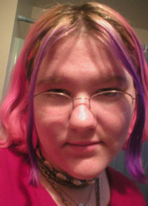 i'm cute with my glasses ^_^