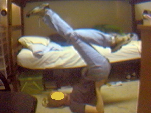 WOW!!&nbsp; Look at those legs go!
