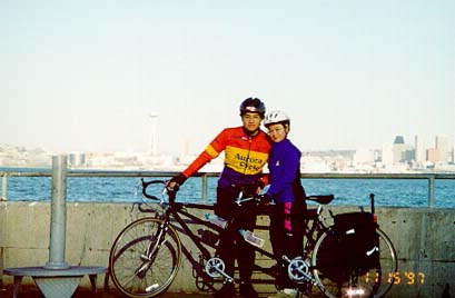 picture of Fumi and Lan in West Seattle