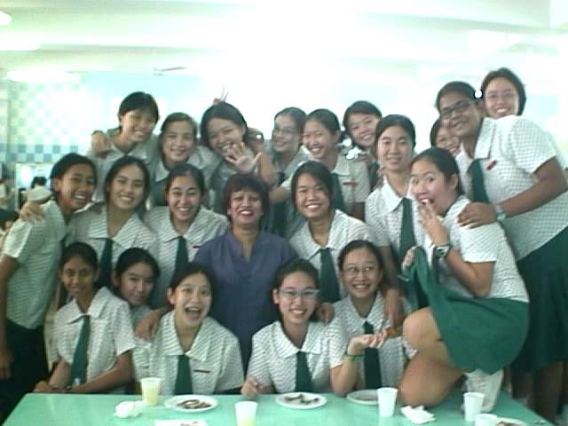 class pic of 3E2(2001). gonna miss em. the pic is not da whole class though. mrs raj n all her A1 students. haha