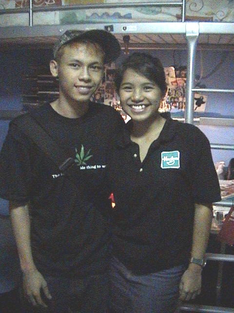 awww. this is a pic of hermi n miranti. dont they look nice together. both in black ar. hehe.